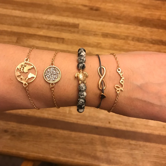 Set of 5 Braclets - Picture 5 of 8